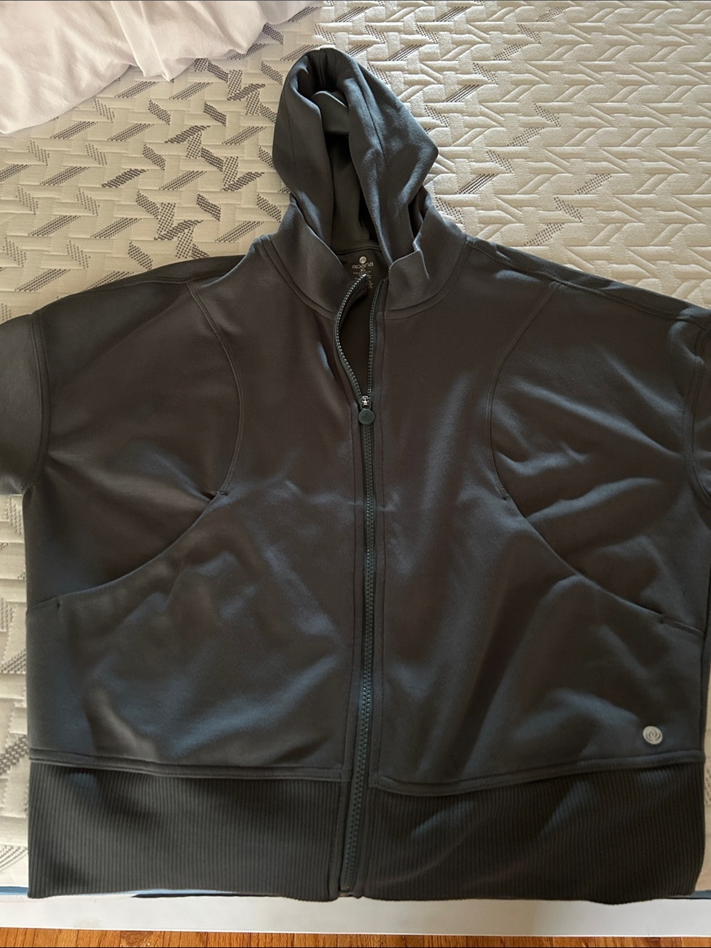 Apana Zip up Hoodie
